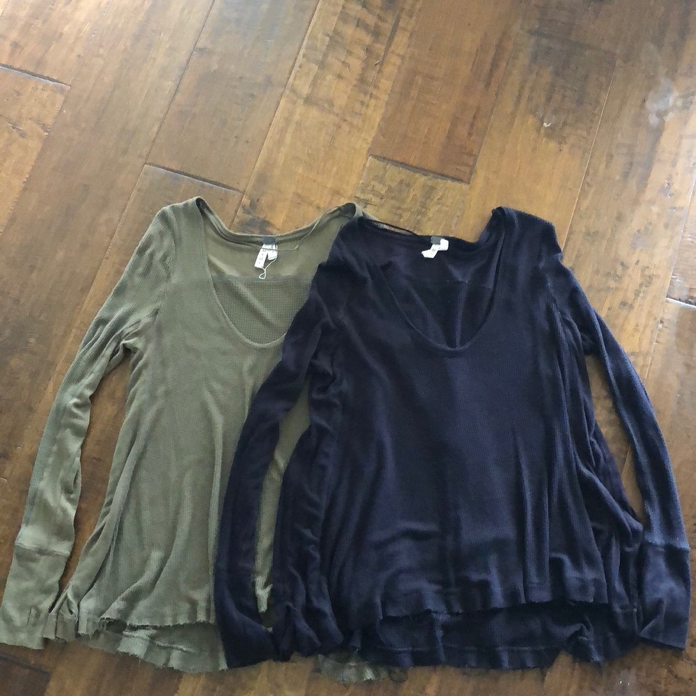 Two Free People long sleeved tops